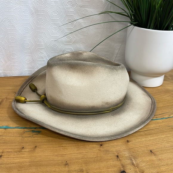 Stetson John Wayne by Stetson Cowboy Hat wool XL distressed - Picture 2 of 9